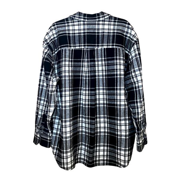 Universal Thread - Black & White Oversized Flannel - XL - Picture 2 of 13